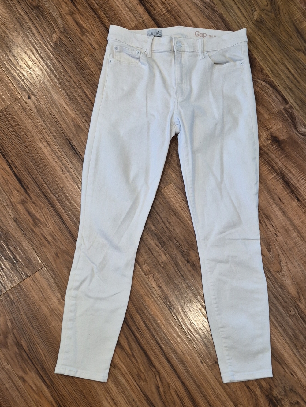 💙 Gap White Skinny Jeans